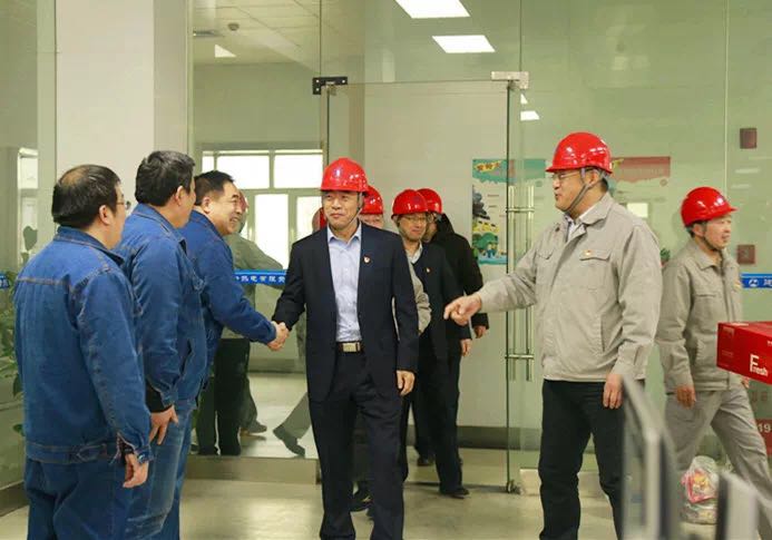 建投能源黨委書記、總經(jīng)理徐貴林一行到邢臺熱電進(jìn)行節(jié)日慰問