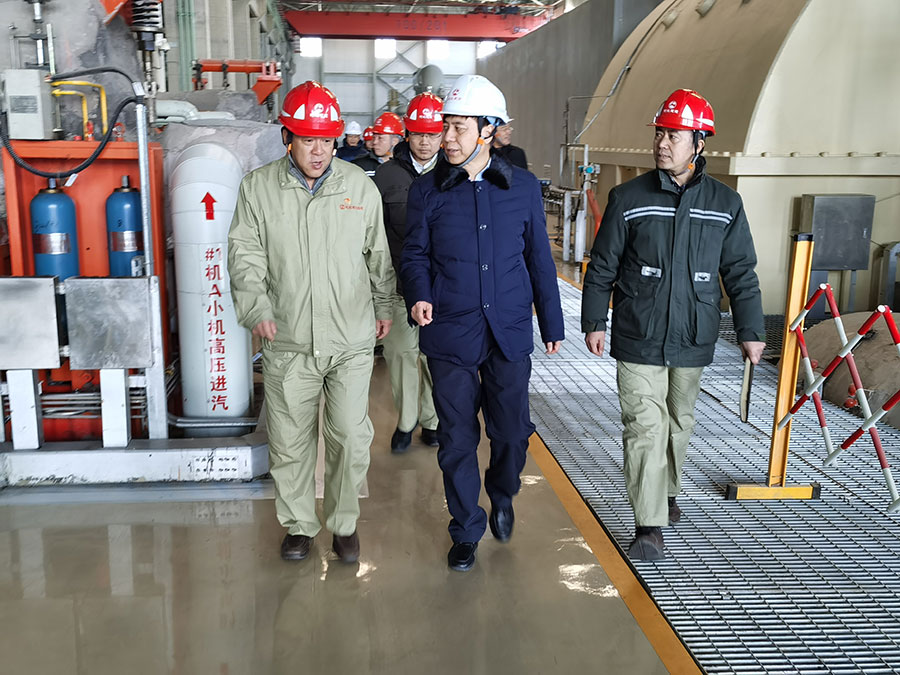 建投能源公司黨委書記、董事長(zhǎng)王雙海一行到宣化熱電、遵化熱電慰問指導(dǎo)工作